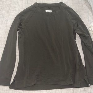EUC Lou & Grey Loft Sweatshirt